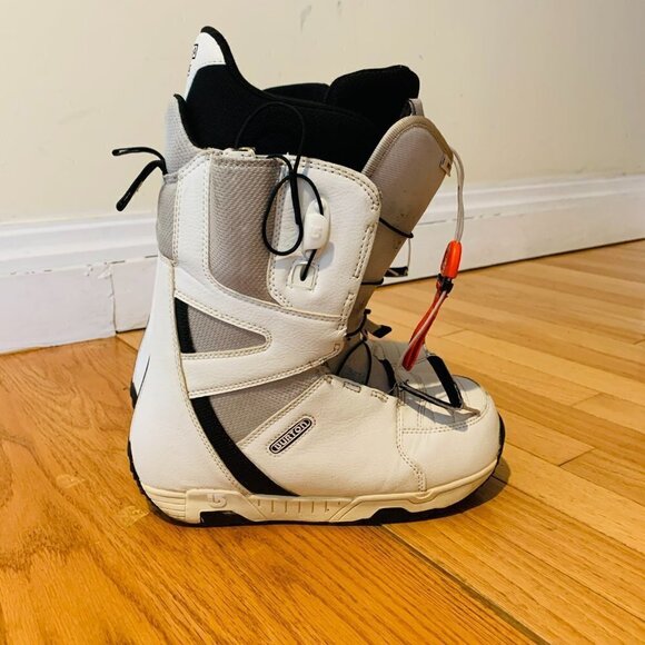 Men\'s Burton Moto Snowboard Boots Size 7.5 main image 6